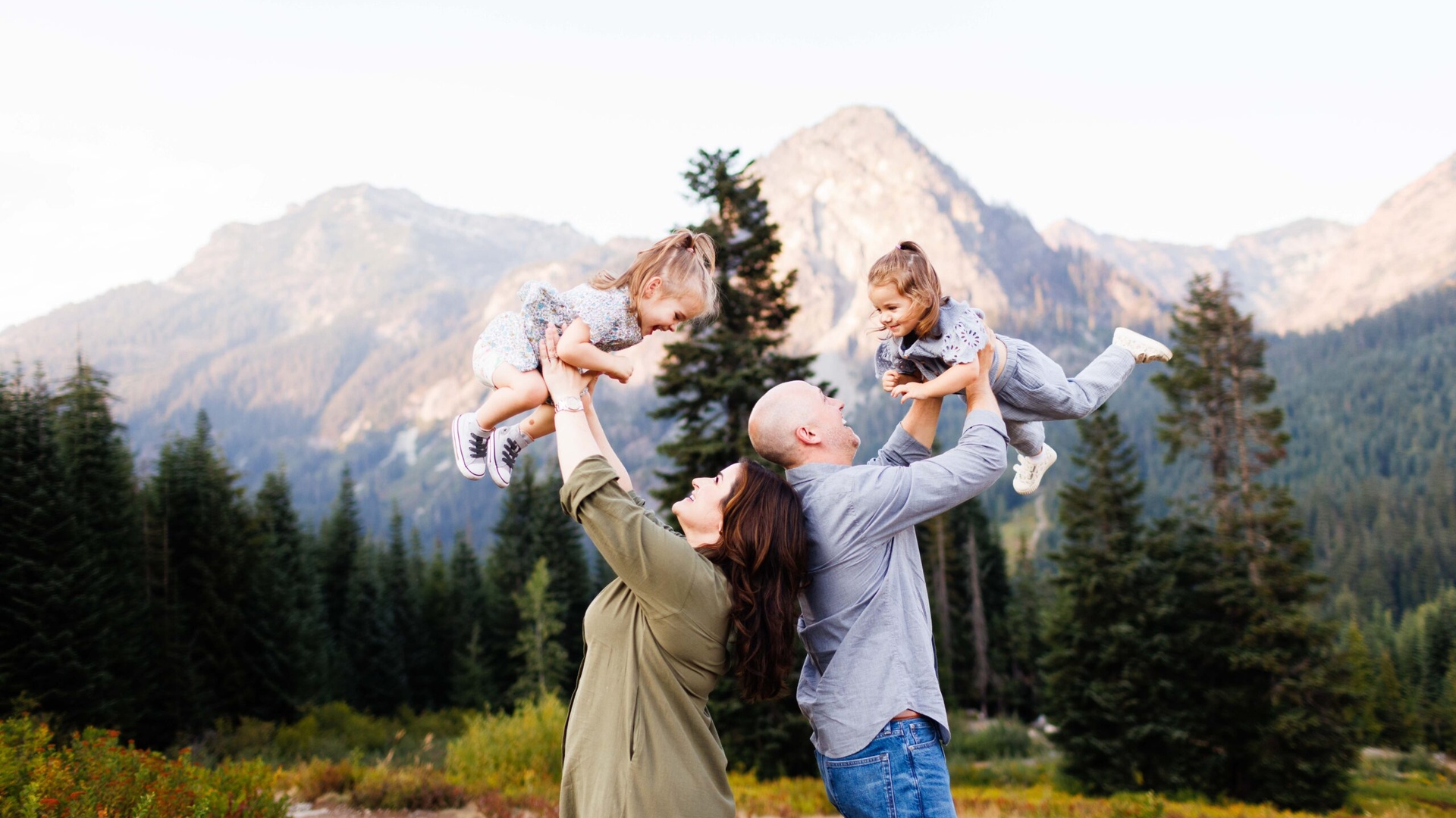 Washington family enjoying outdoor mountain lifestyle
